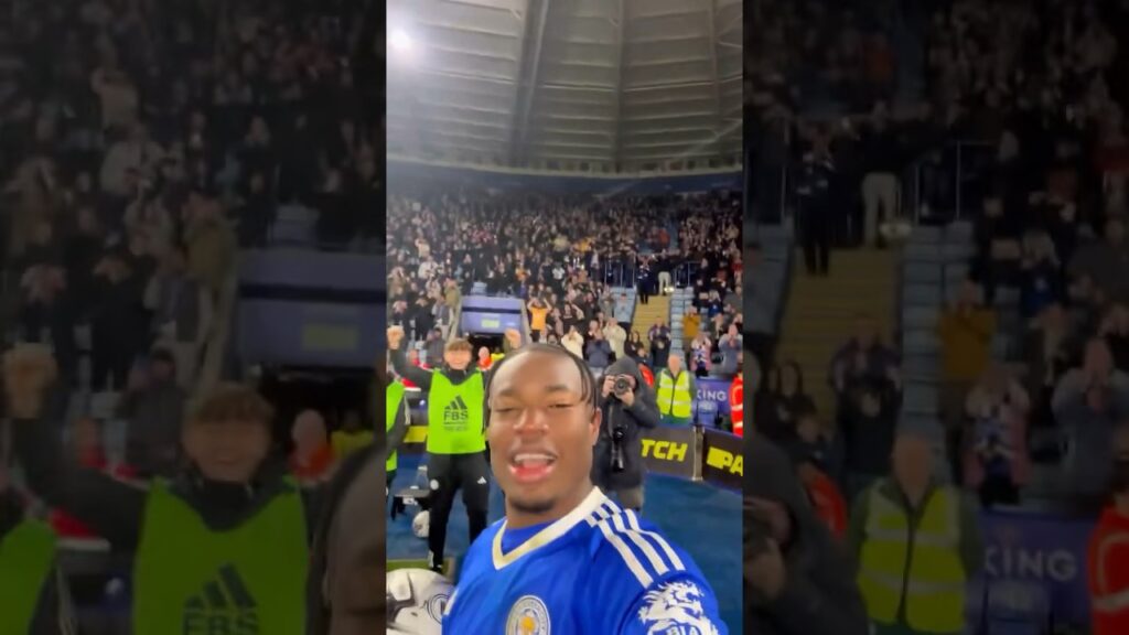 Hat trick Hero Abdul Fatawu Issahaku celebrates with Leicester City fans 🤩