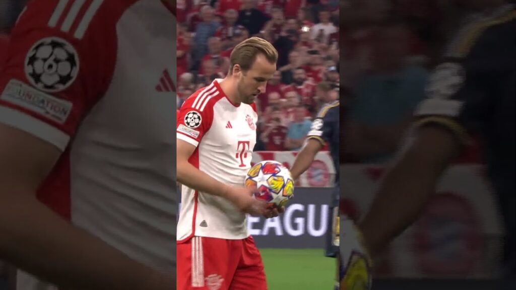 Nothing was going to distract Harry Kane from getting his goal 😤