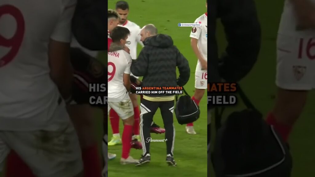 Sevilla’s Argentine duo Acuna and Montiel carried injured  Lisandro Martinez off the field