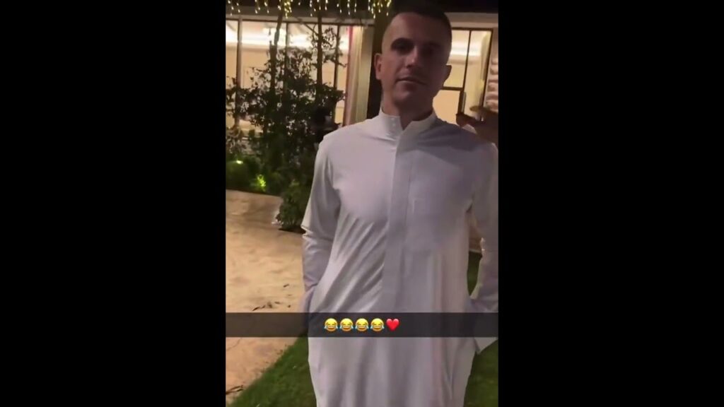 كورنادو تعليقًا على ثوب غروهي:عبدالرحمن غروهي