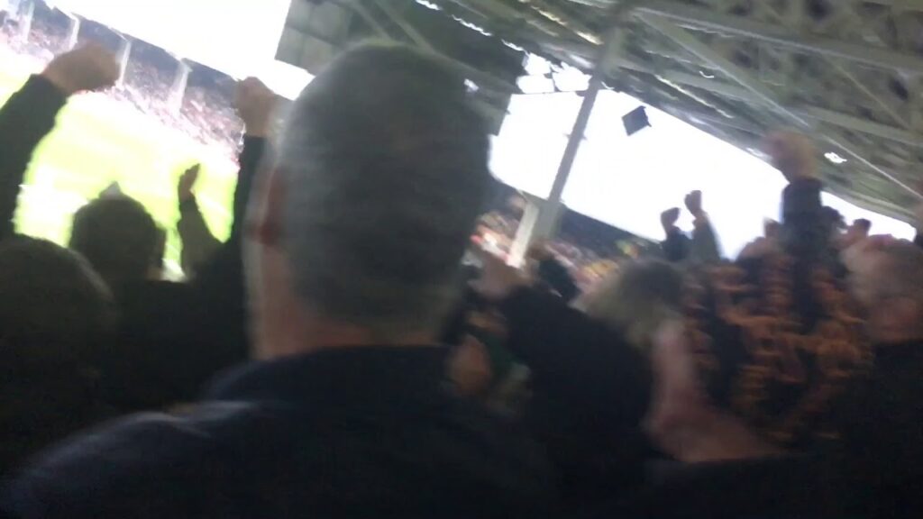 Romain Saiss goal at Fulham away (26/12/18)