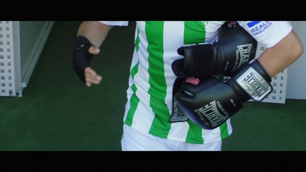 ¡Así anunciamos la llegada de Andrés Guardado al Real Betis!