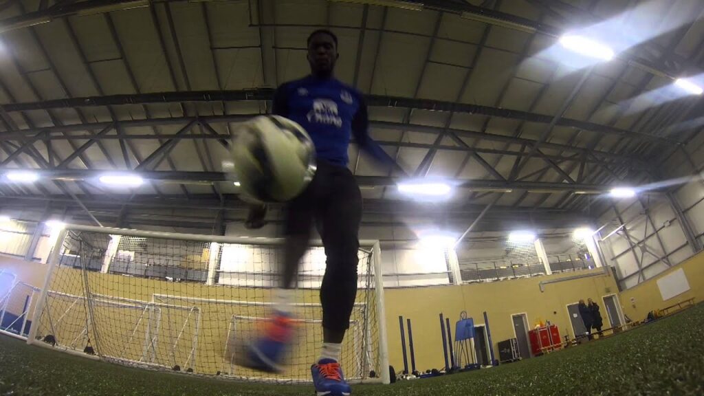 Romelu Lukaku - Skills And Tricks