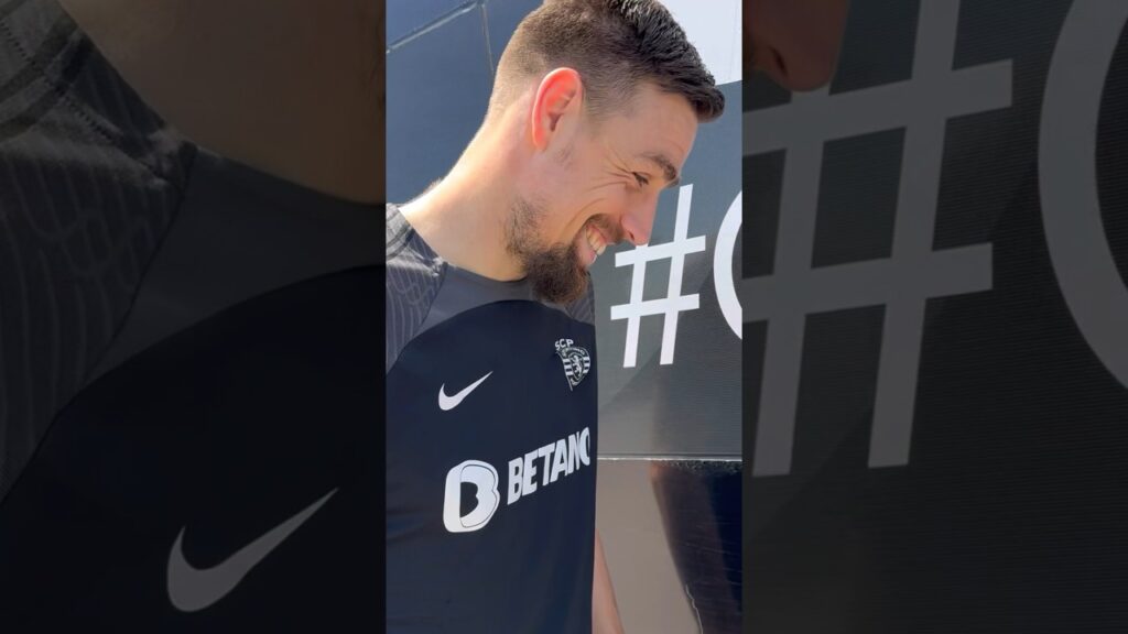 Persistência é o nome do meio de Seba Coates 😂 #SportingCP #SebastianCoates #Bloopers