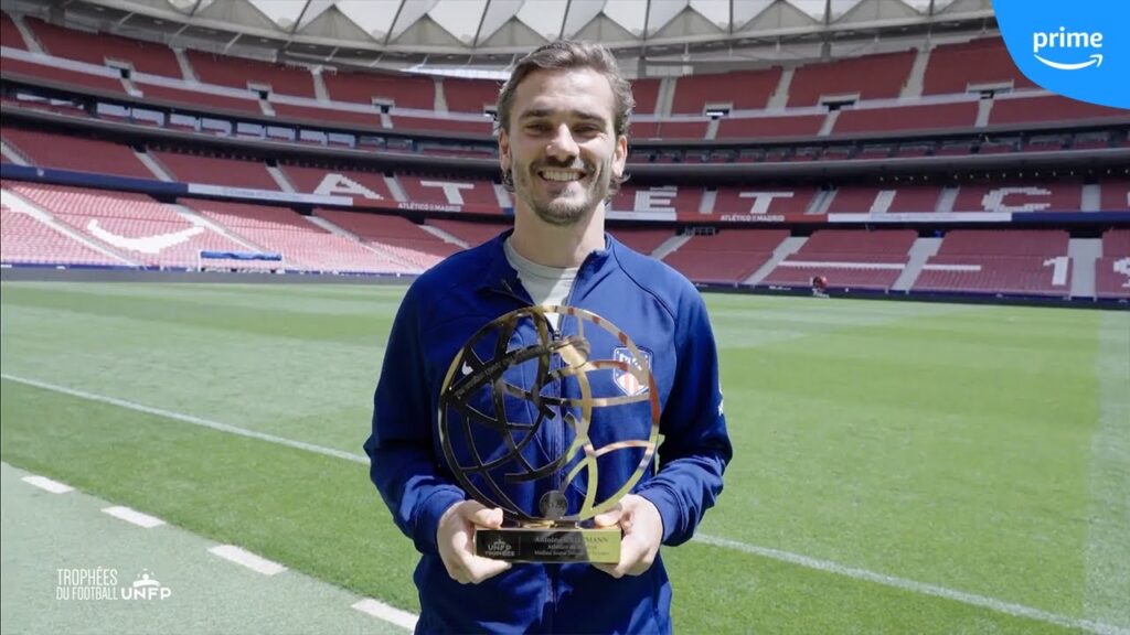 🏆🇫🇷 Antoine Griezmann est élu MEILLEUR JOUEUR FRANÇAIS à l'étranger !