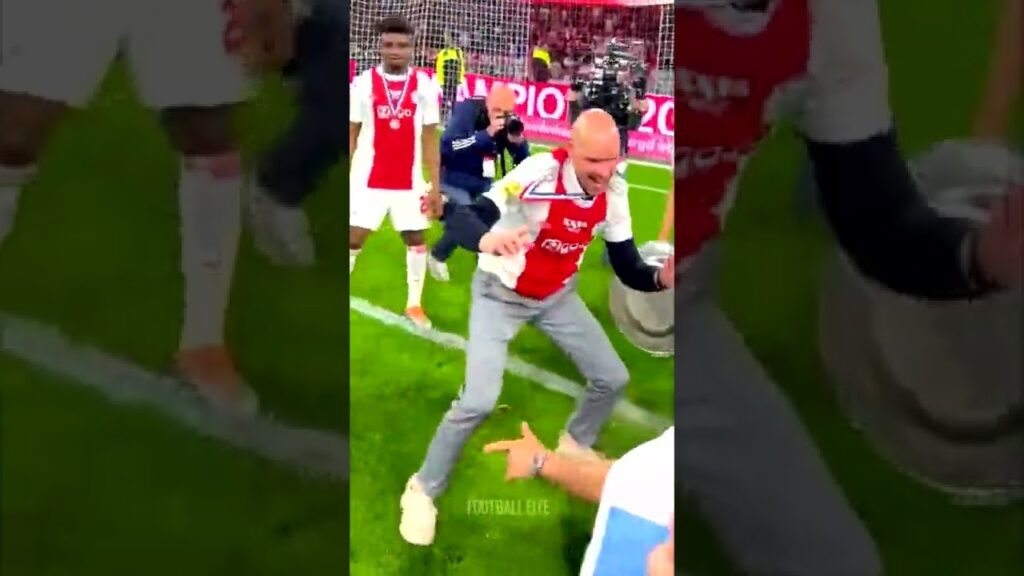 Erik Ten Hag Dancing With Lisandro Martinez 🔥 #Shorts
