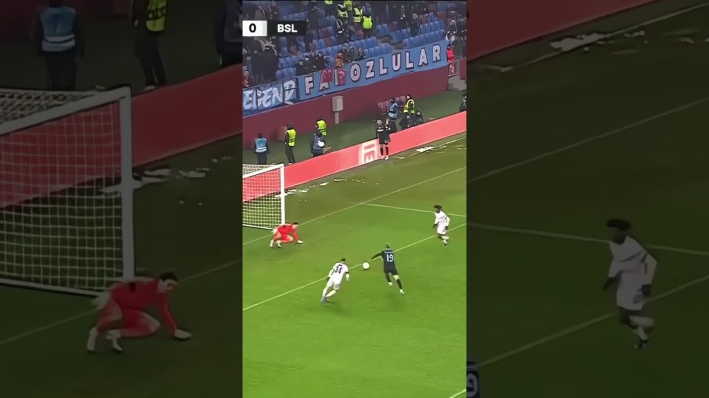 JENS LARSEN TAKIMINI ÖNE  GEÇİRDİ  ! #shorts  #trabzonspor