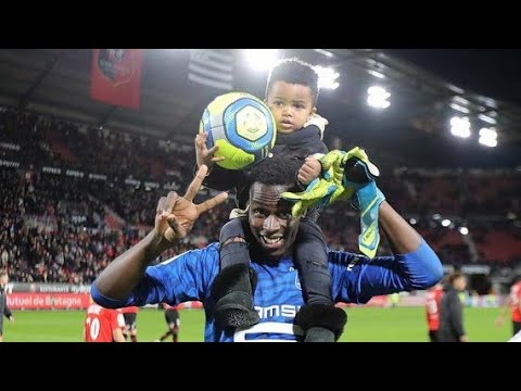 Edouard Mendy en compagnie de son fils lors du coupe du monde des clubs