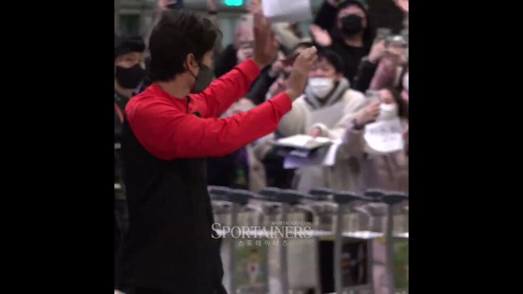 어둠속에서 걷기만 해도 빛나는 조규성