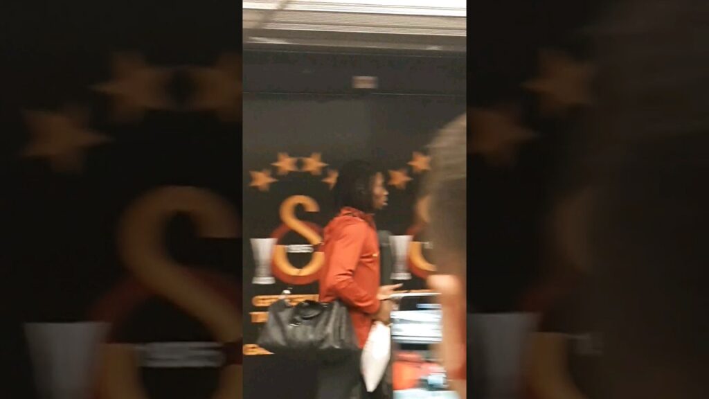 Galatasaraylı Adekugbe'nin Maç Sonrası Çıkışı #Galatasaray #shorts