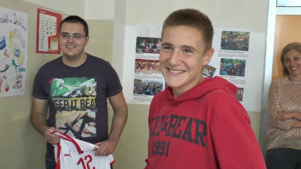 Navijaj za Srbiju | Tadić, Miletić i Pavkov posetili osnovne škole „Dragan Lukić” i „Sava Šumanović”