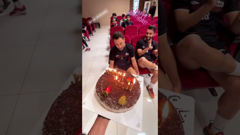 جشن تولد شجاع خلیل‌زاده در تمرین تراکتور | ۱۴۰۳.۲.۲۴ | #football