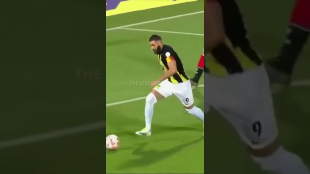Best Bicycle kick ever watch Abderrazak Hamdallah.#alriyadh #alittihad #football #kicks #ytshort
