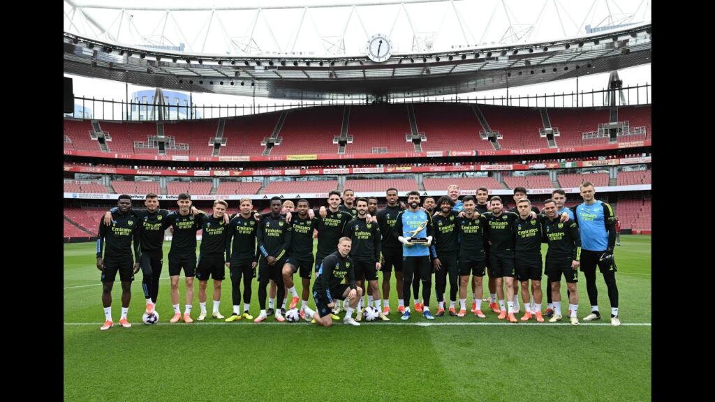 "It's a collective thing." ❤️ | David Raya talks winning the Golden Glove, his team-mates and more