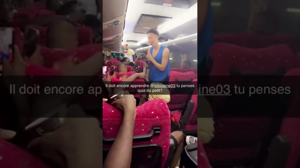 Quand Ben Elliott nous montre quelques pas de danse dans le bus des Lions