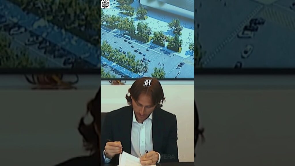 Luka Modric decides his Real Madrid future 🤨 #shorts #football #realmadrid #ronaldo