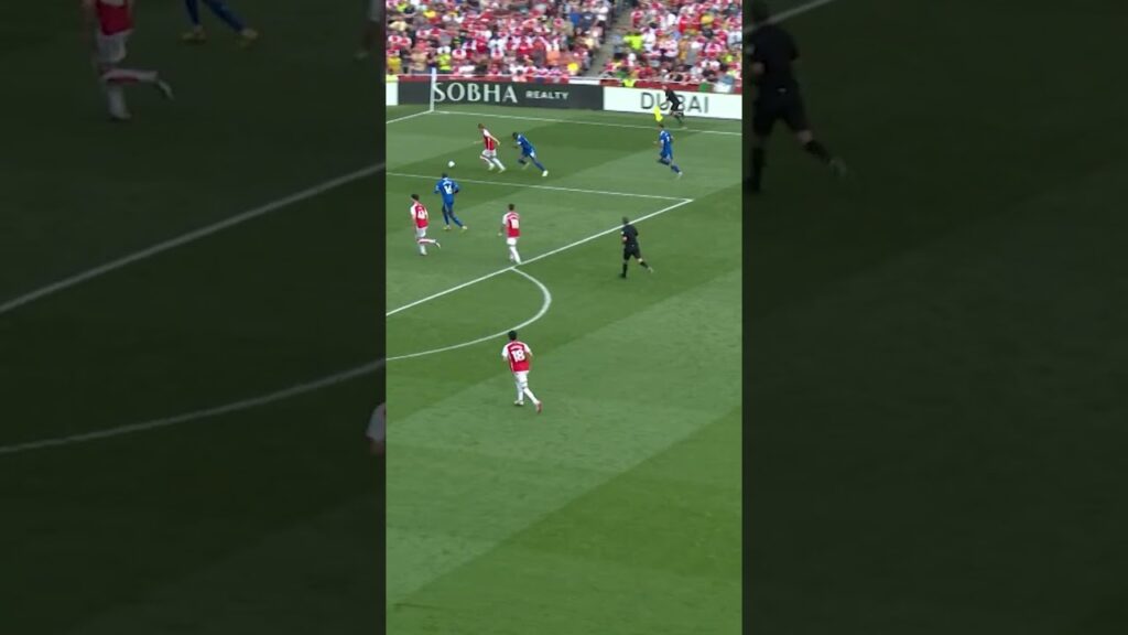 SUPER TOMIYASU SCORES! 🤩