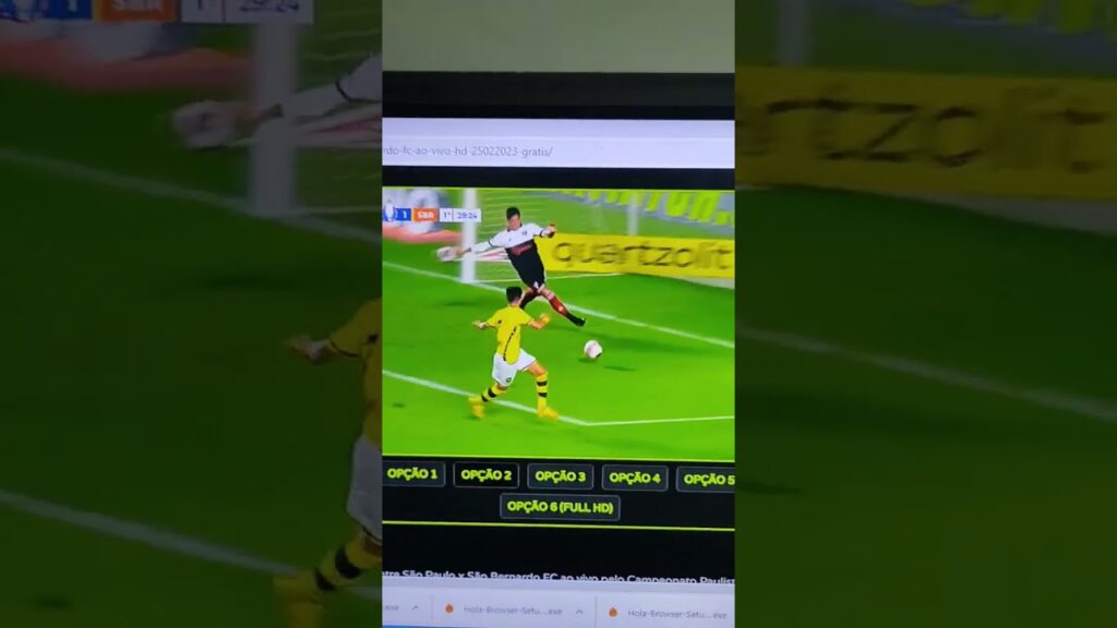 JOGADOR DO SÃO PAULO ALAN FRANCO TIRA BOLS EM CIMA DA LINHA • SÃO PAULO 0 X 1 SAO BERNARDO