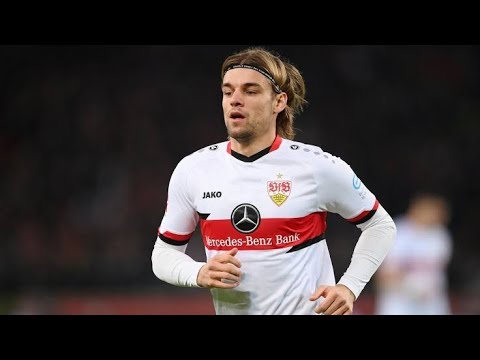 Borna Sosa | This is why Man.utd want him •