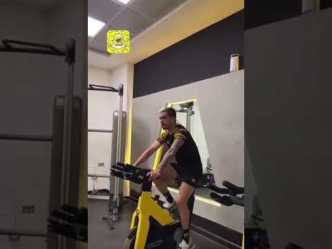 ايغور كورنادو يتدرب في الصالة