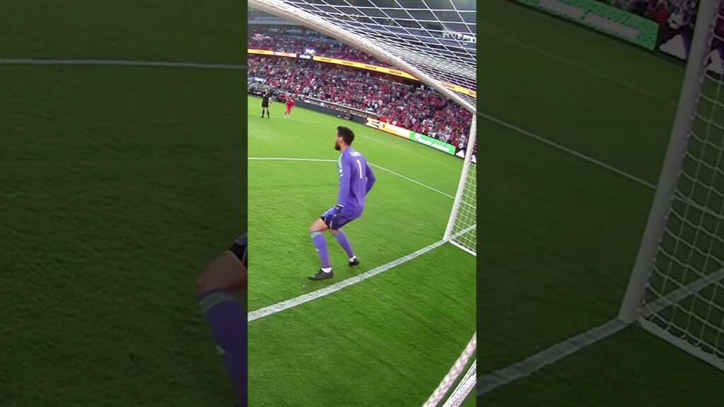 PK SAVE! 🧤 Hugo Lloris saves the PK and follow-up shot  #lafc #soccer #football #hugolloris