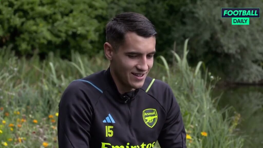 Jakub Kiwior prefers playing as a center back on the pitch despite playing at left-back #jakubkiwior