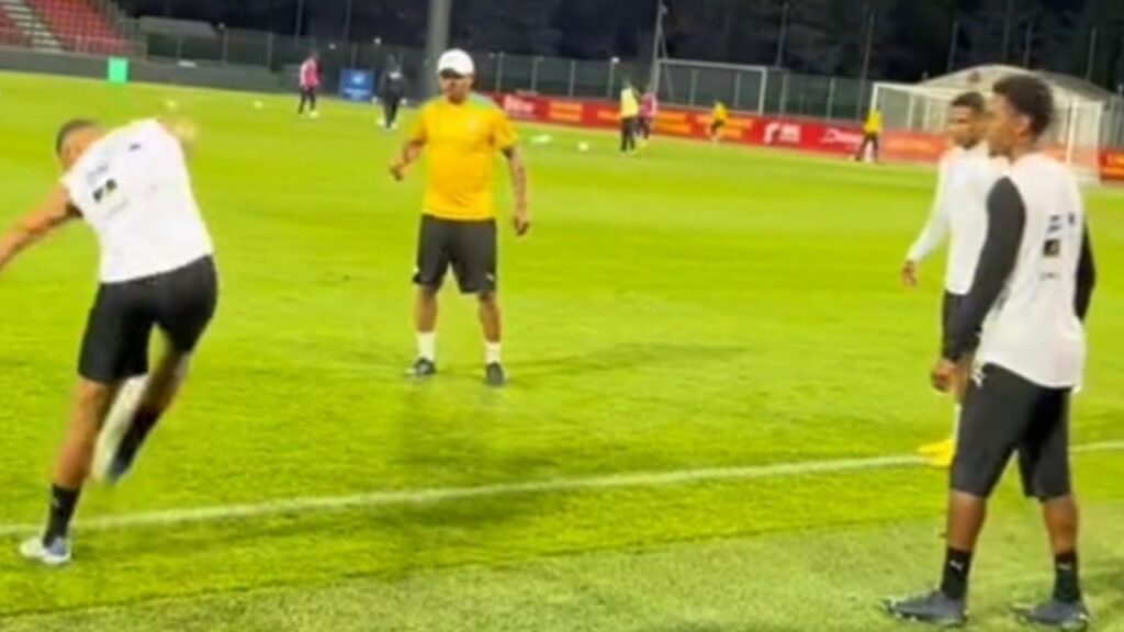 Jonglages : Elhadji Diouf, Iliman Ndiaye, Abdou Diallo, Ismaïl Jacobs tous très forts Jonglages : Elhadji Diouf, Iliman Ndiaye, Abdou Diallo, Ismaïl Jacobs tous très forts