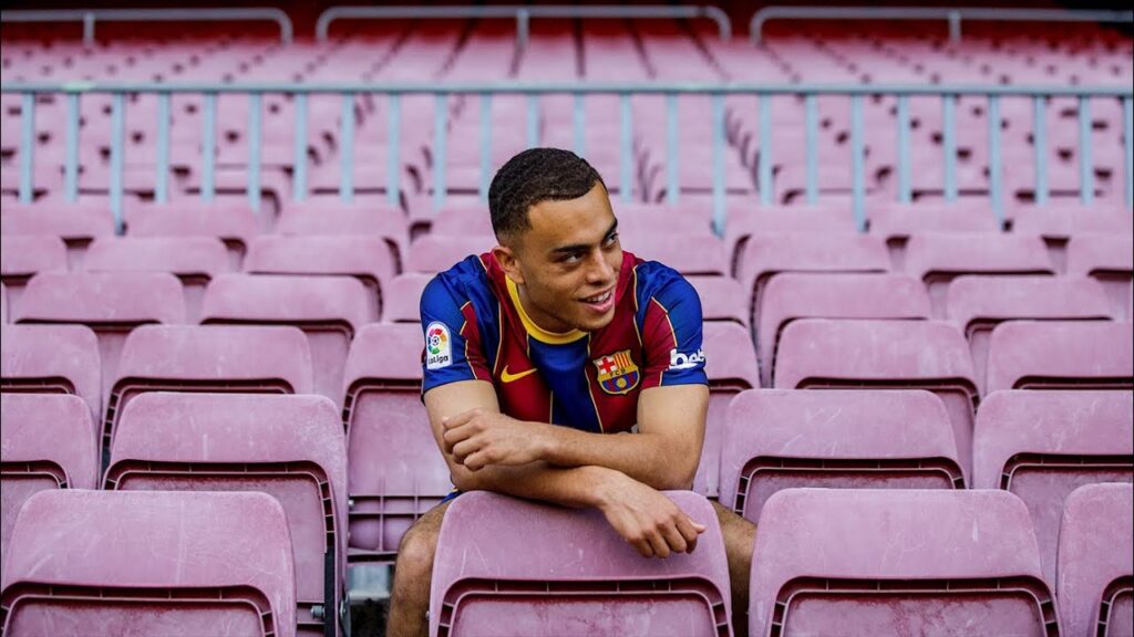 Sergiño Dest Shows Off His Skills! Sergiño Dest Shows Off His Skills!