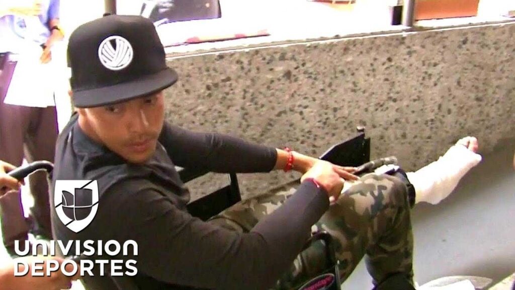 Así fue la salida del hospital de Alfredo Talavera tras la operación de rodilla Así fue la salida del hospital de Alfredo Talavera tras la operación de rodilla