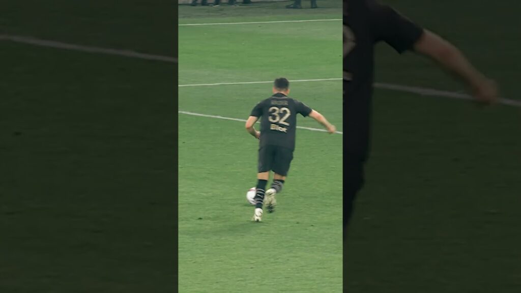 ✨ Tout simplement sublime... ✍ Fabian Rieder 🕸✅ #skills #football #srfc #ligue1ubereats