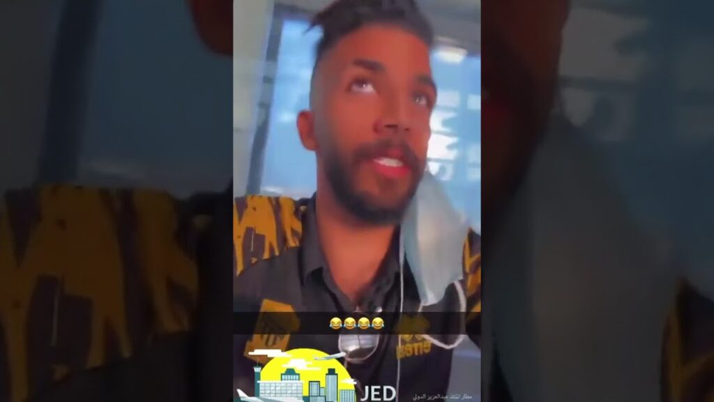 ‏حجازي للعبود:خلاص بقى خلاص كفاية تصوير 😠 🤣