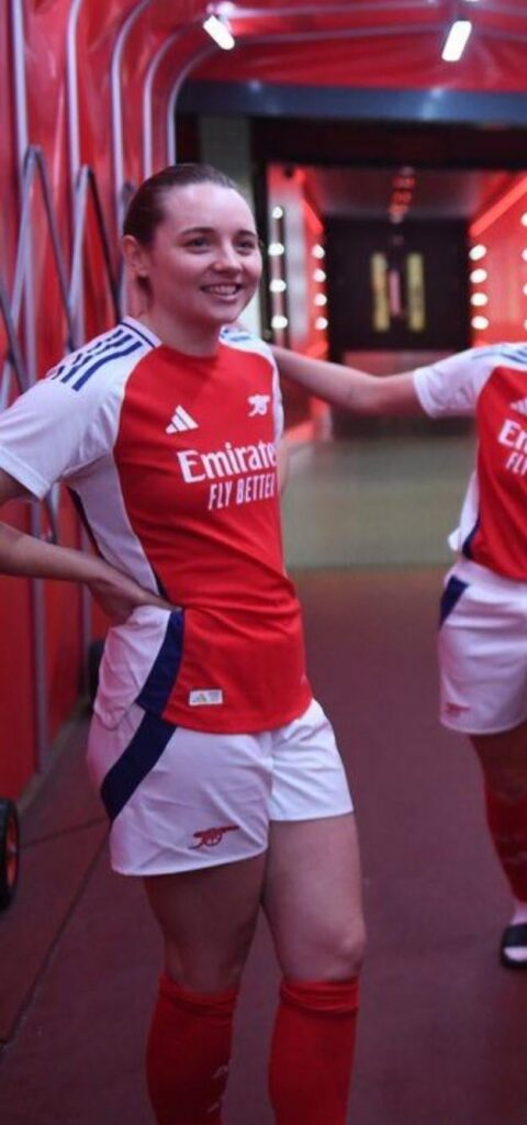 Who is this? New signing? Youth player?