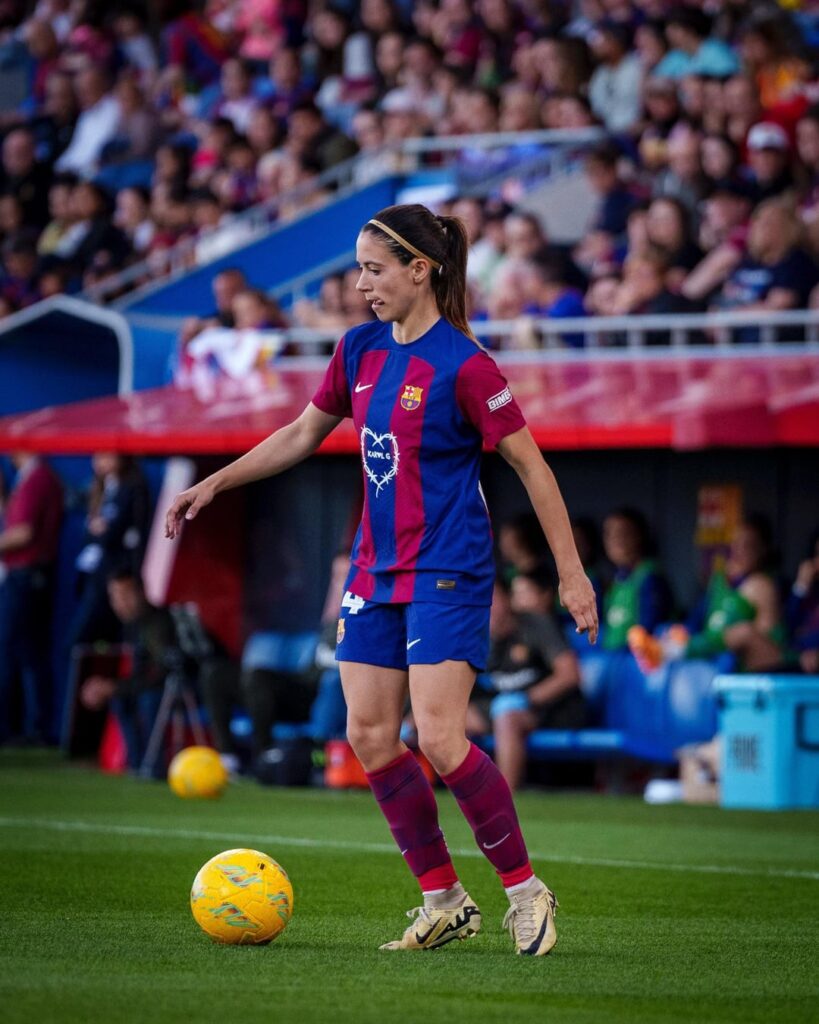 One club players are rare in football, who are some of the best one club players in the women’s game?