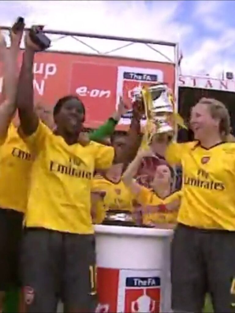 Arsenal Ladies Women Win the FA Cup 2006/07 on the way to the Quadruple