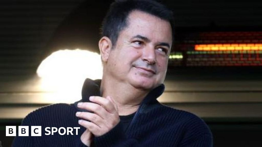 Hull owner sacked Rosenior over 'football philosophy' "I want offensive football"