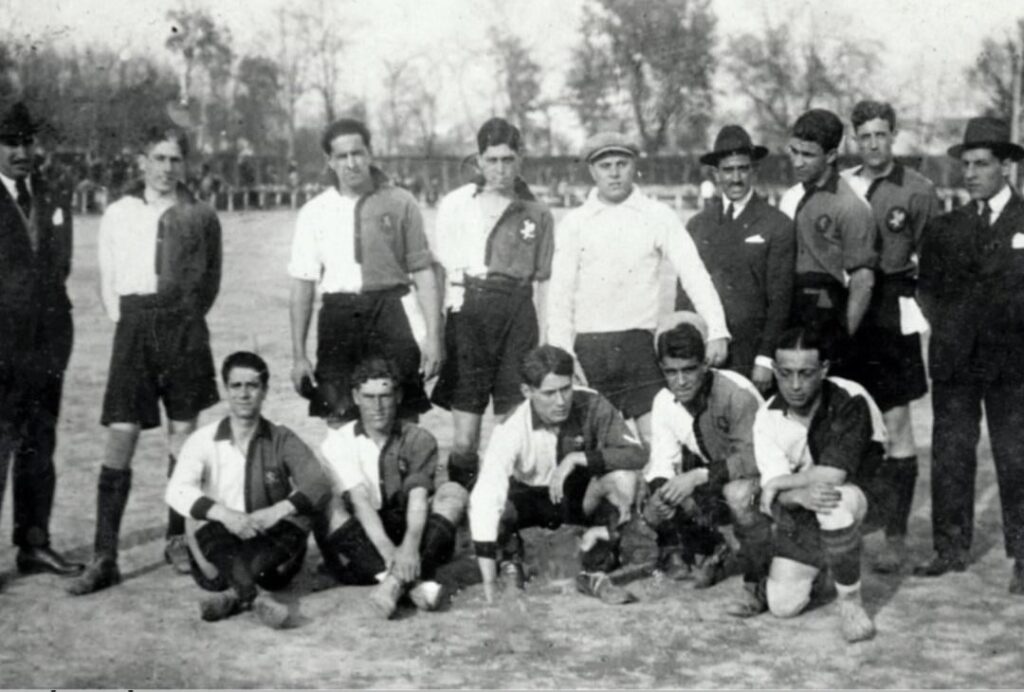 Se queriam "agitar as águas" podiam muito bem fazer do Stromp o principal (de novo). O Stromp significa ecletismo e acredito que os adeptos iam aceitar.. assim é perder identidade.