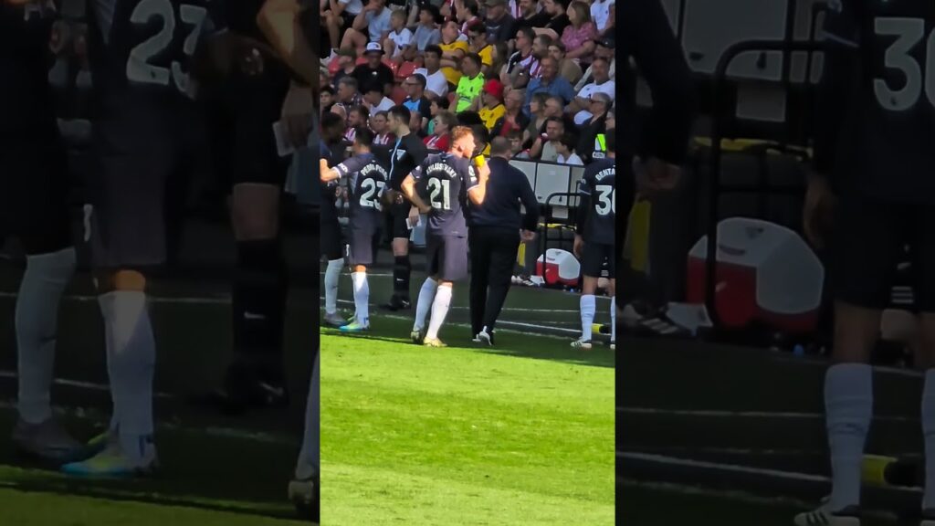 ANGE POSTECOGLOU: Spurs Boss Giving Instructions to Cristian Romero: Sheffield United v Tottenham