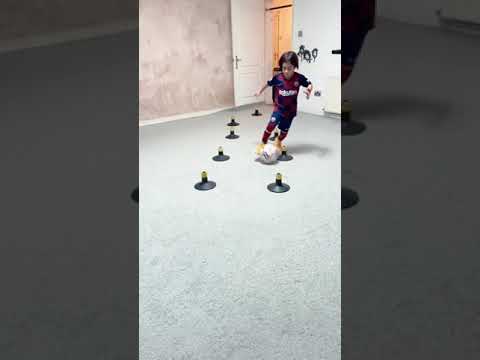 Training football is arat hosseini ⚽ #arathosseini #football