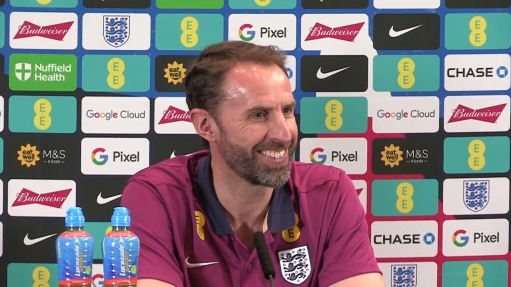 Gareth Southgate & Kieran Trippier England v Bosnia and Herzegovina