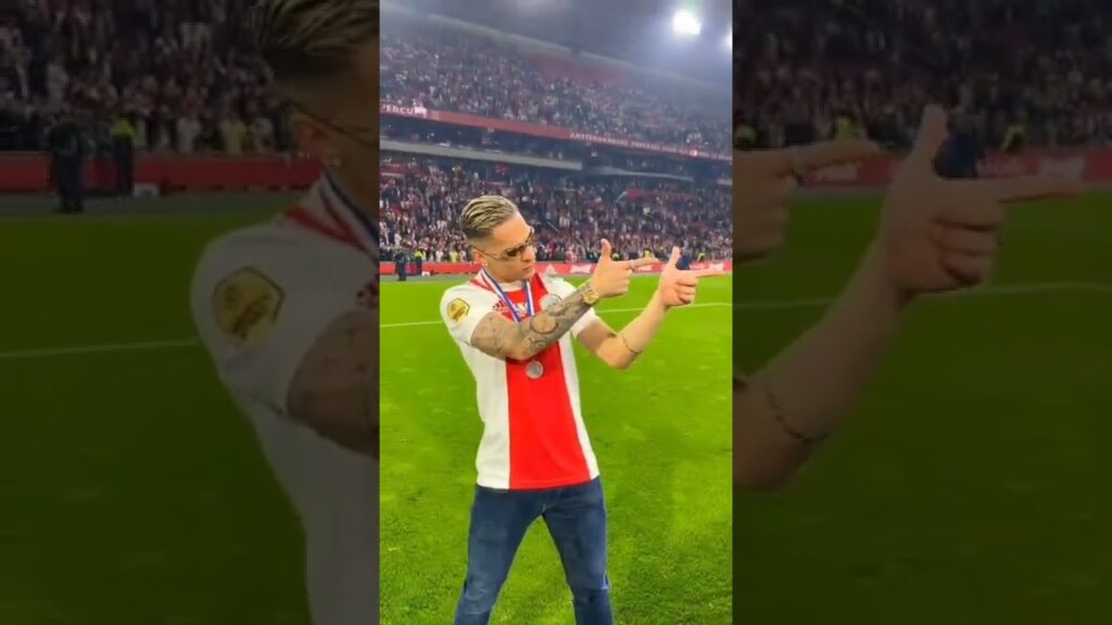 Edson Alvarez celebration