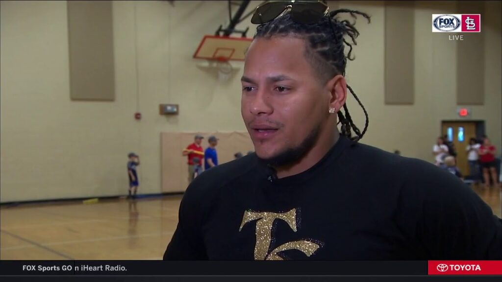 Milo fulfills his wish to play baseball with Carlos Martínez