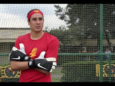 Guillermo OChoa ● Manchester United