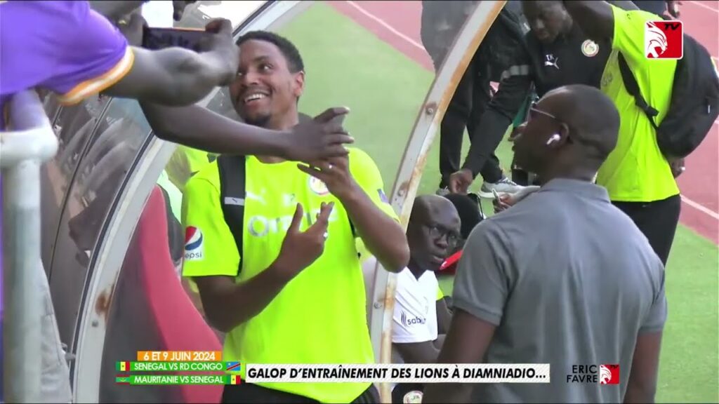 Équipe nationale: Le magnifique geste de Gana Gueye et Abdou Diallo qui font des selfies avec les su