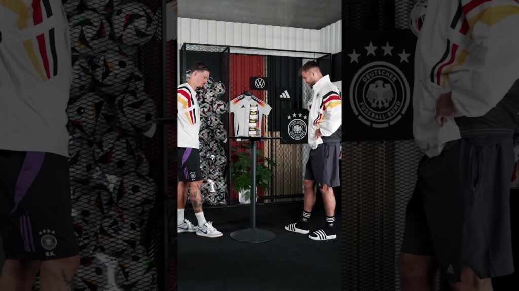 „WER BIN ICH?“ 🤔 Panini-Edition mit Füllkrug und Koch