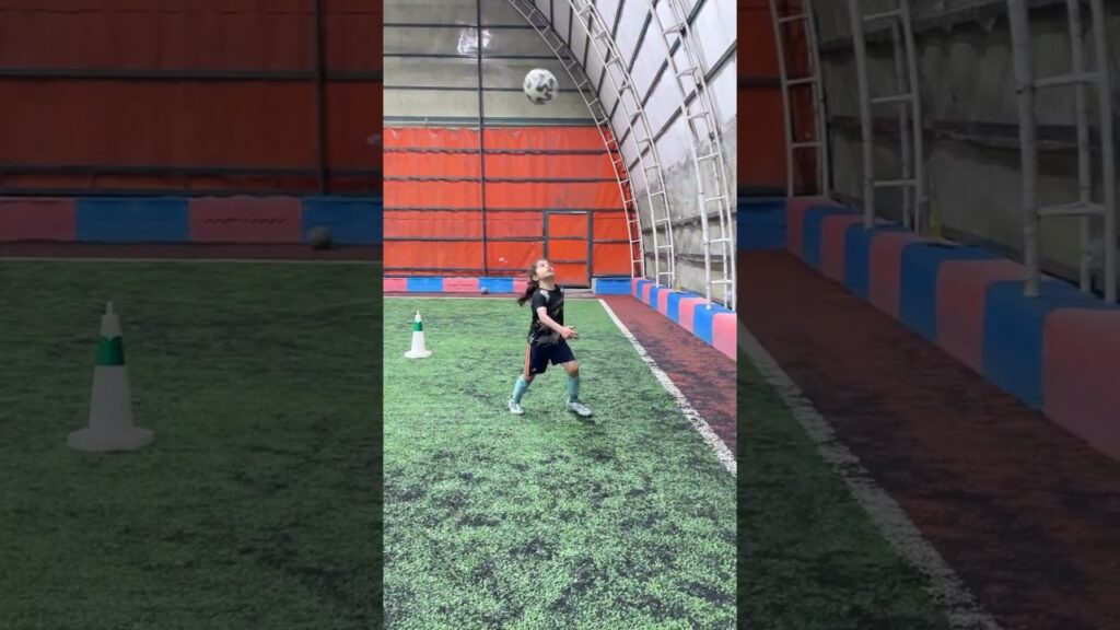 Arat hosseini.  #football #shorts #arathosseini