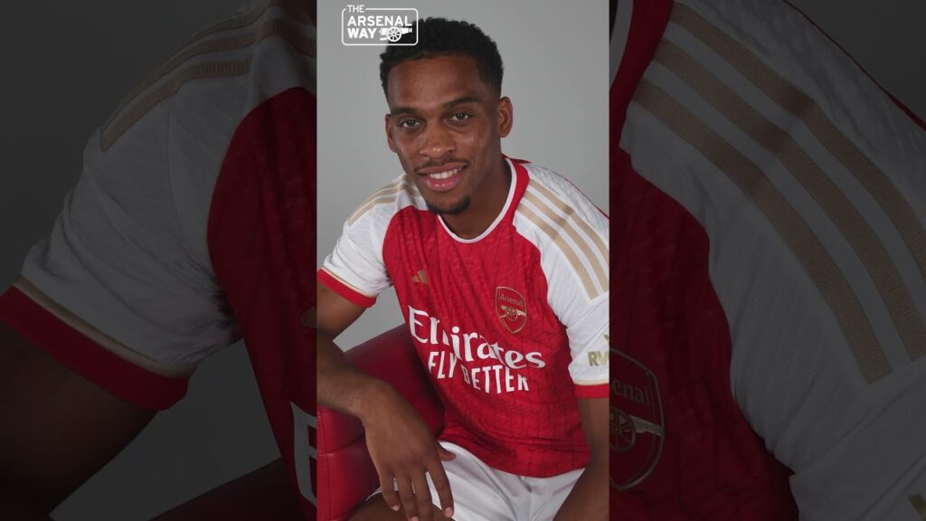 TIMBER SIGNS 🚨 A First Look At Jurrien Timber At Arsenal Following His Signing From Ajax 🤩 #shorts