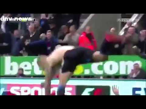 Aleksandar Mitrovic in Tyne-Wear derby Aleksandar Mitrovic in Tyne-Wear derby