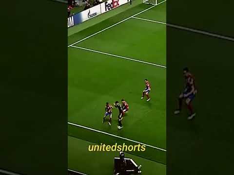 alex telles nutmeg 😎 #shorts #manchesterunited