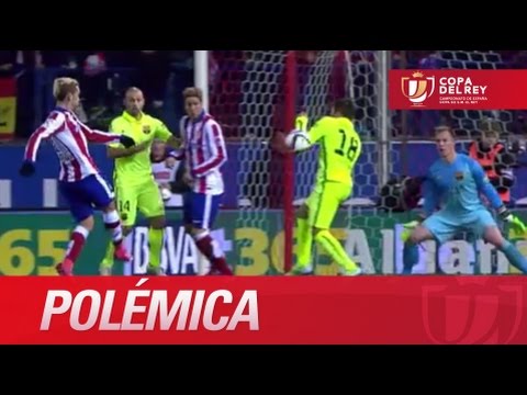 Polémica: mano de Jordi Alba dentro del área