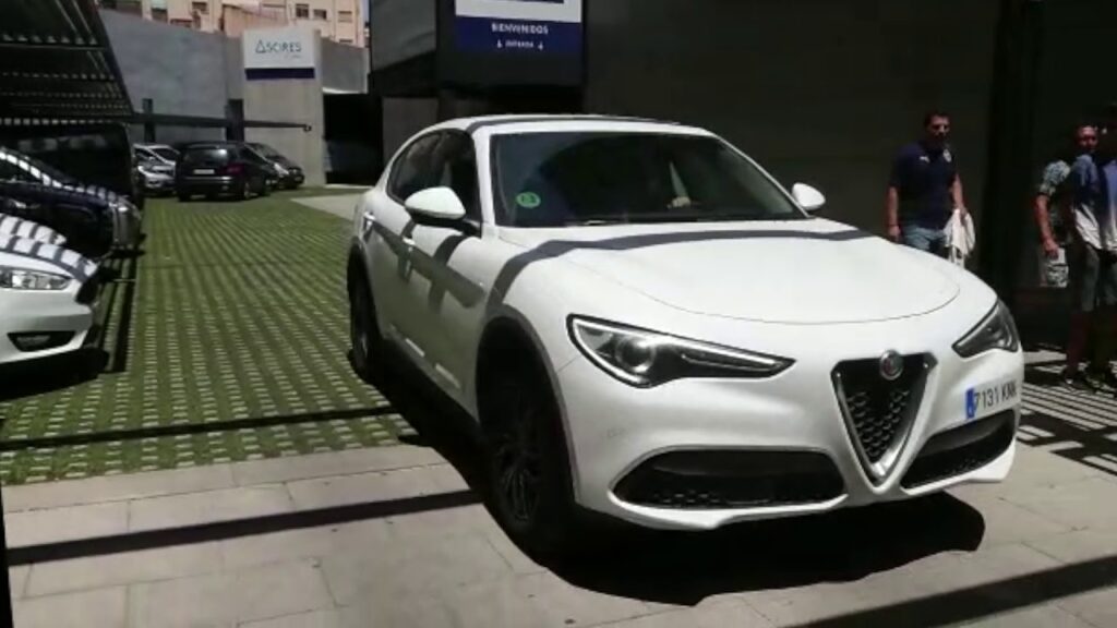 Maxi Gómez desata la locura en Valencia CF